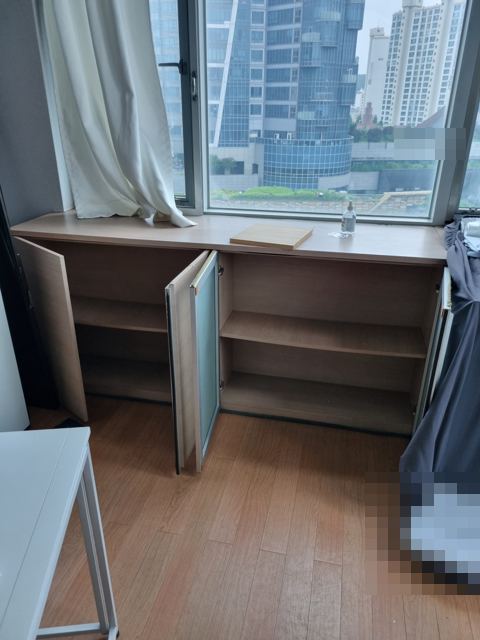 오피스텔 창가 수납장 철거 3