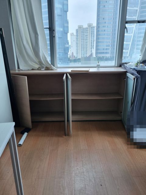 오피스텔 창가 수납장 철거 4
