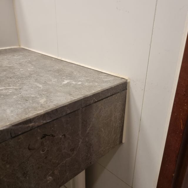 욕실 물때 낀 실리콘 걷어내고 재시공 9