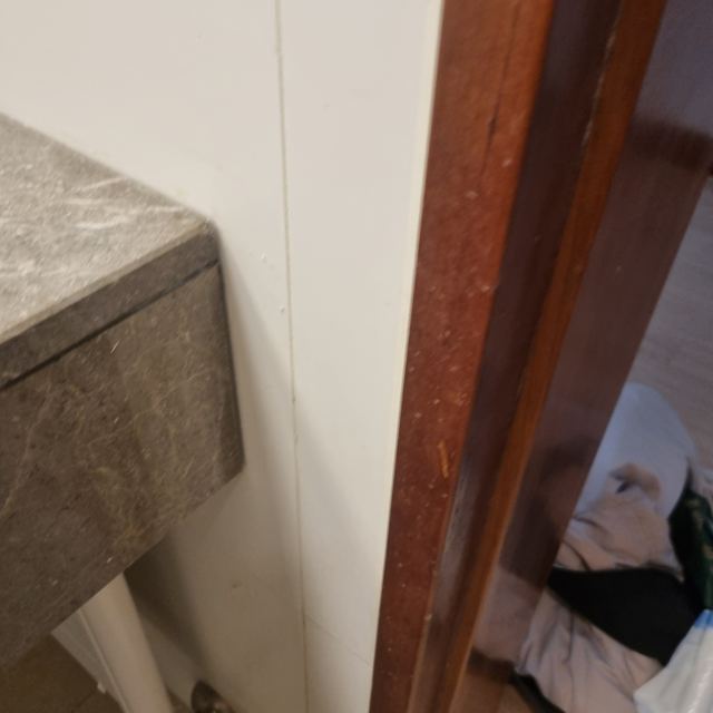 욕실 물때 낀 실리콘 걷어내고 재시공 12