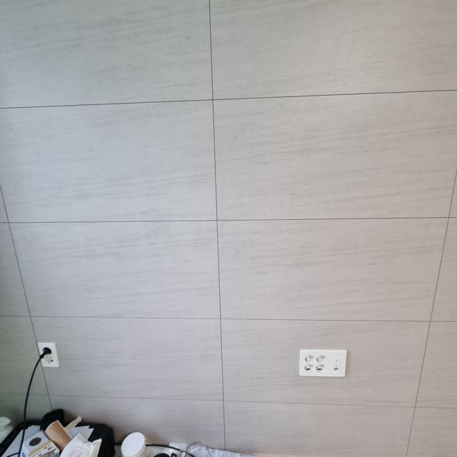 아트월 타일 구멍 메우기 6